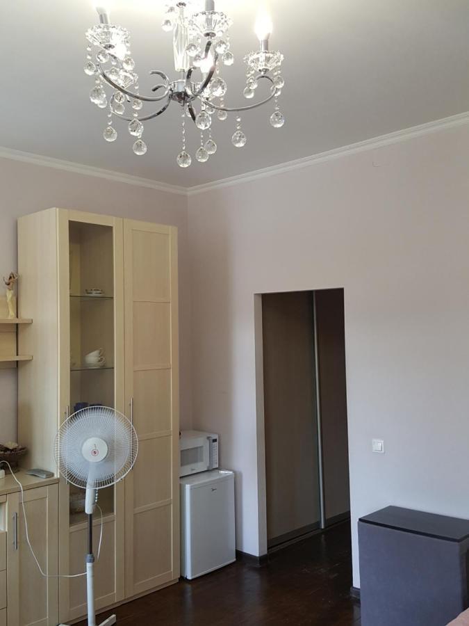 Абазинская 35 Soukhoumi Extérieur photo